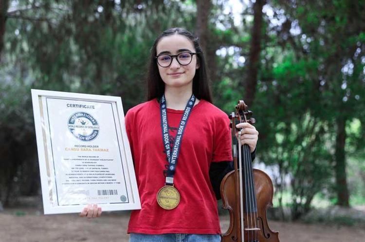 2 YIL BOYUNCA HİÇ KONUŞMADI