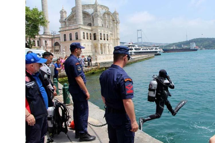 “BU EŞYALARIN DENİZE ATILMIŞ OLMASI ÇOK ÜZÜCÜ