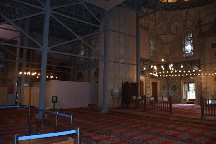 CAMİ HÜNKAR MAHFİLİ İLE BİRLİKTE ASLINA UYGUN ONARILACAK