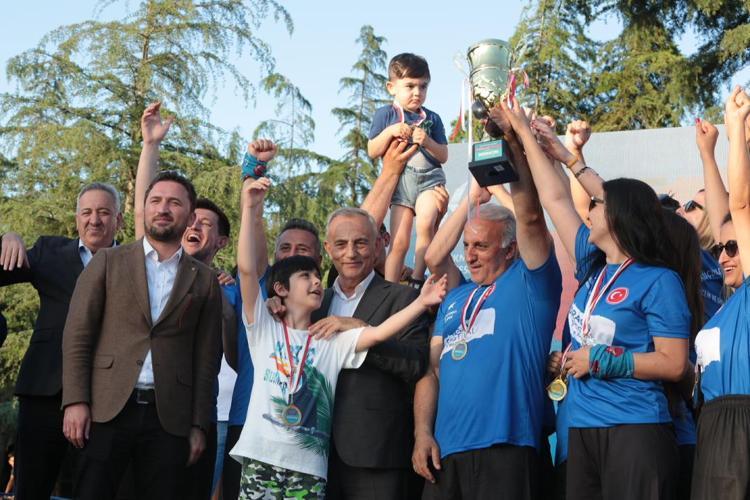 504 SPORCUNUN PERFORMANSI İZLEYENLERİN NEFESİNİ KESTİ