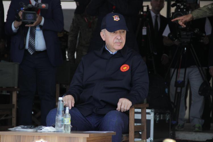 YUNANİSTANI 1 ASIR ÖNCEKİ GİBİ İKAZ EDİYORUZ