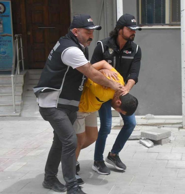 ARKADAŞI YENER EDİS DE ÖLDÜRÜLDÜ