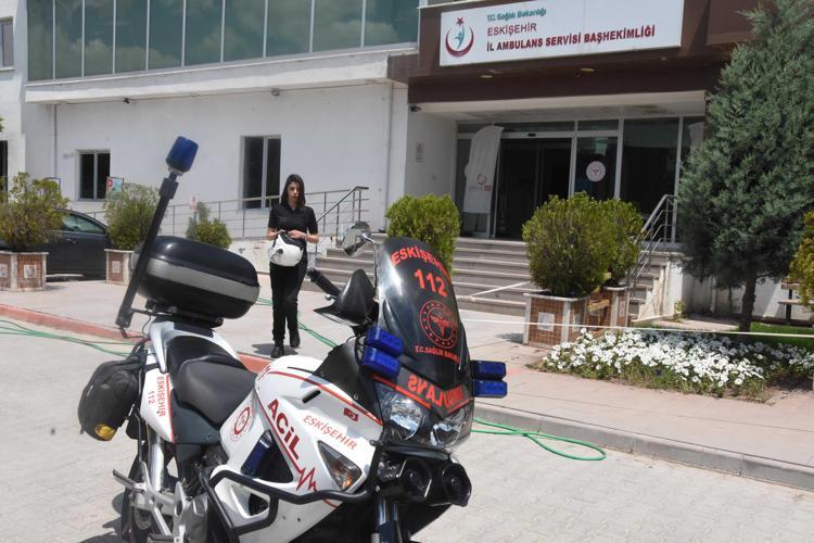 AŞİNA OLMAYAN SÜRÜCÜLER YOL VERMİYOR