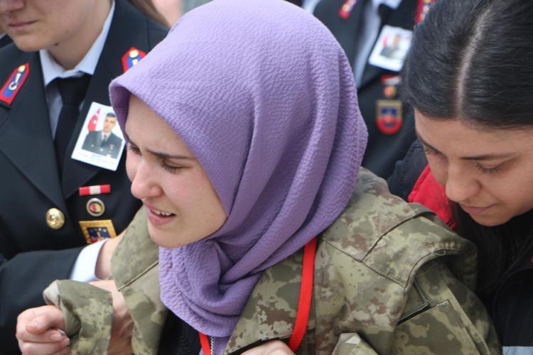 BÖYLE Mİ GELECEKTİN