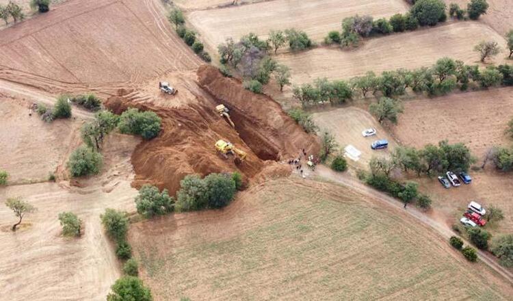 İTFAİYE 5 SAAT ELLE KAZI YAPTI