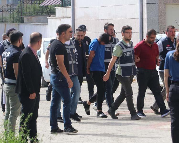 9 KİŞİDEN 7Sİ TUTUKLANDI