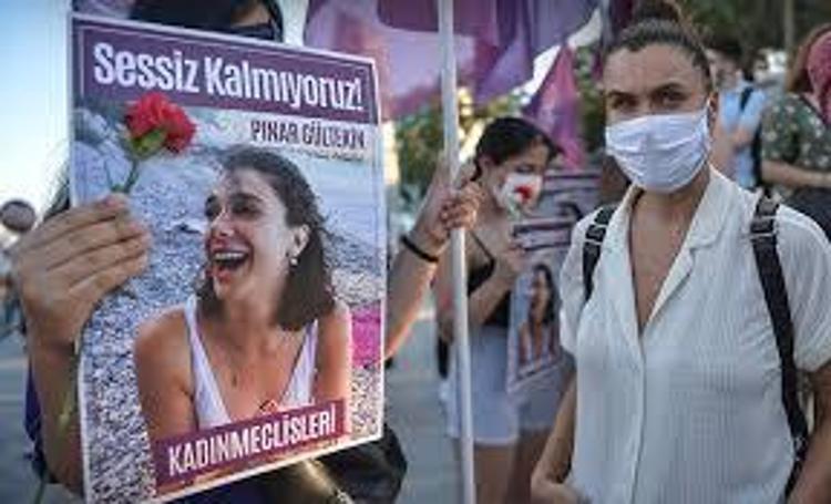 ŞANTAJ YAPILDIĞINI İLERİ SÜRSE DE BU KONUDA ADLİ MAKAMLARA ŞİKAYET YOK