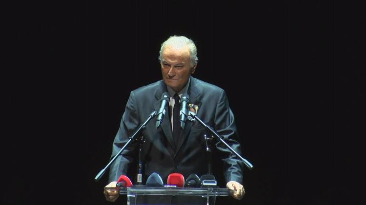 EDİZ HUN: HER ROLÜN ÜSTESİNDEN GELEBİLECEK KABİLİYETE SAHİPTİ