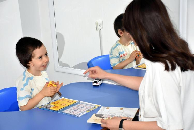 DİĞER ÇOCUKLAR KULAKSIZ DEMEYECEK