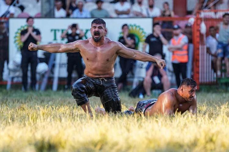 YÖRÜK AİLESİYİZ