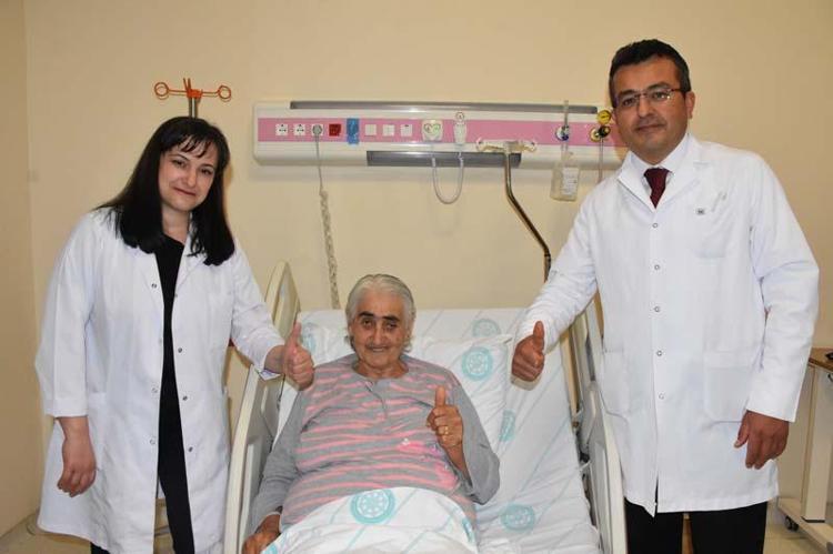 BU KADAR BÜYÜK BİR KİTLEYE HİÇ RASTLAMADIM