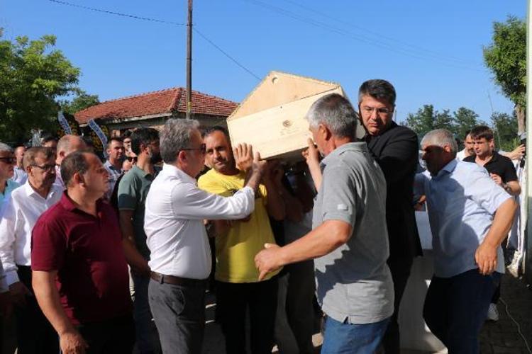 KAZADA HAYATINI KAYBEDEN İĞDİ TOPRAĞA VERİLDİ