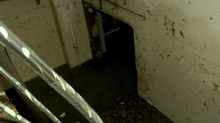 ESENYURTTA BODRUM KATLAR YİNE SU ALTINDA; HASAR TESPİT ÇALIŞMALARI BAŞLADI