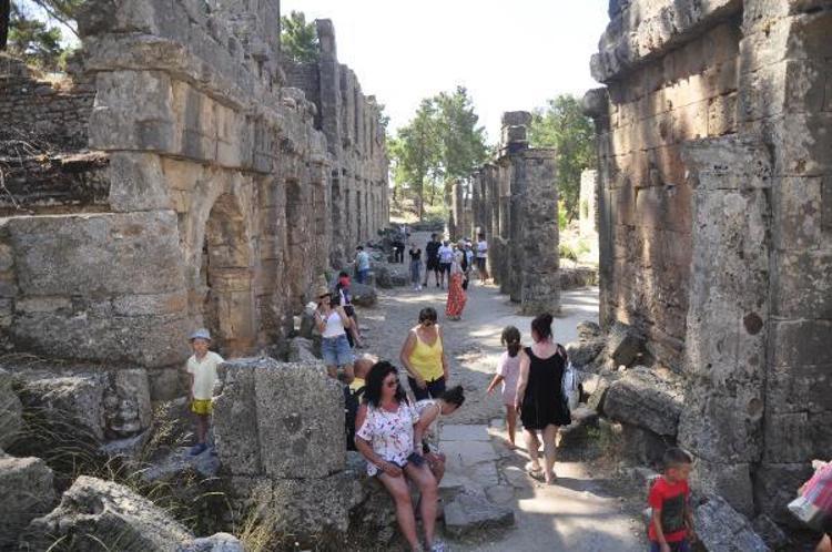 TURİSTLER KİMİN YAKTIĞINI SORDU