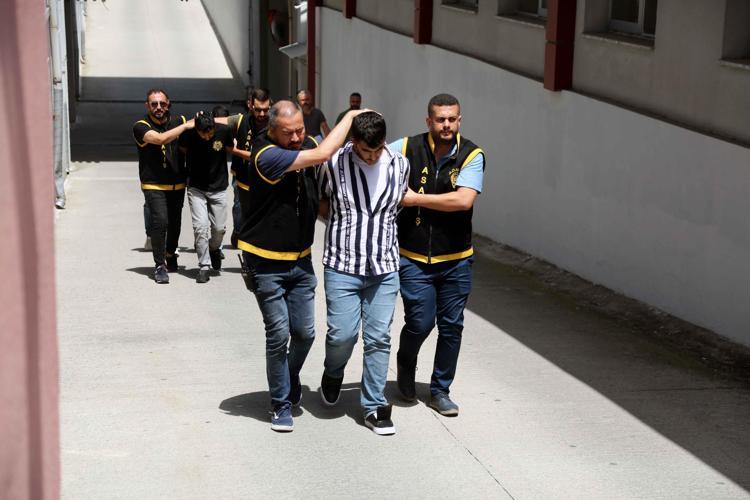 CEZAEVİ ARKADAŞINI ÖLDÜRÜNCE TEHDİT EDİLMİŞ