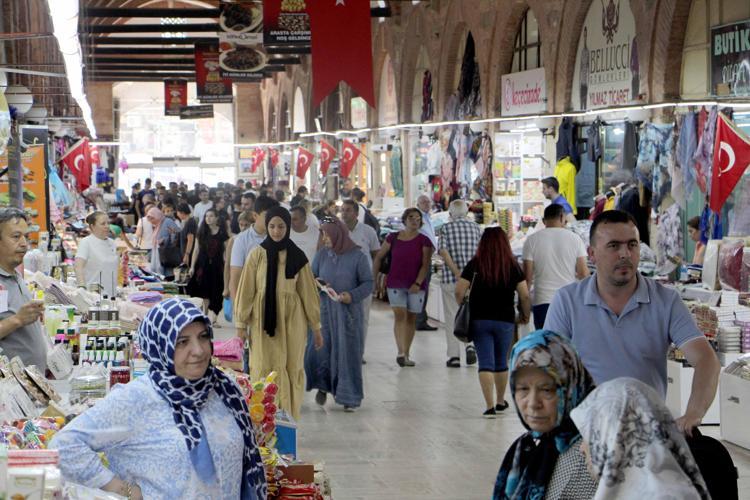 BEREKETLİ BİR BAYRAM GEÇİRİYORUZ