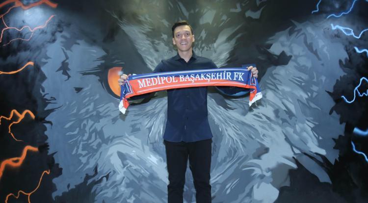 FENERBAHÇE HER ZAMAN KALBİMDE OLACAK