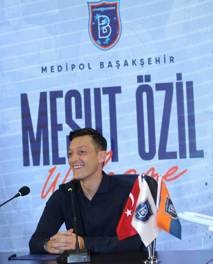 MESUT MADDİ OLARAK FEDAKARLIK YAPTI