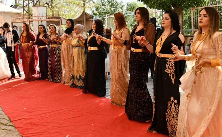 DÜĞÜNÜMÜZ ŞÖLENE DÖNDÜ