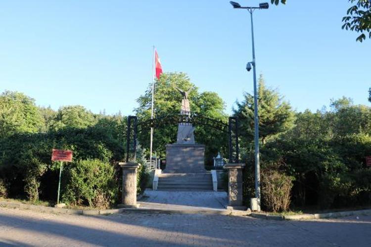 CENAZELER BASKIYLA ALINDI