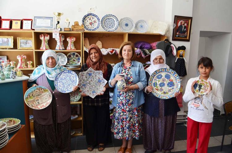 ÇİNİ, HAYATINI DEĞİŞTİRDİ