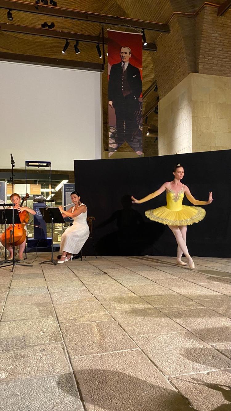 BENİM ÇOK HOŞUMA GİTTİ