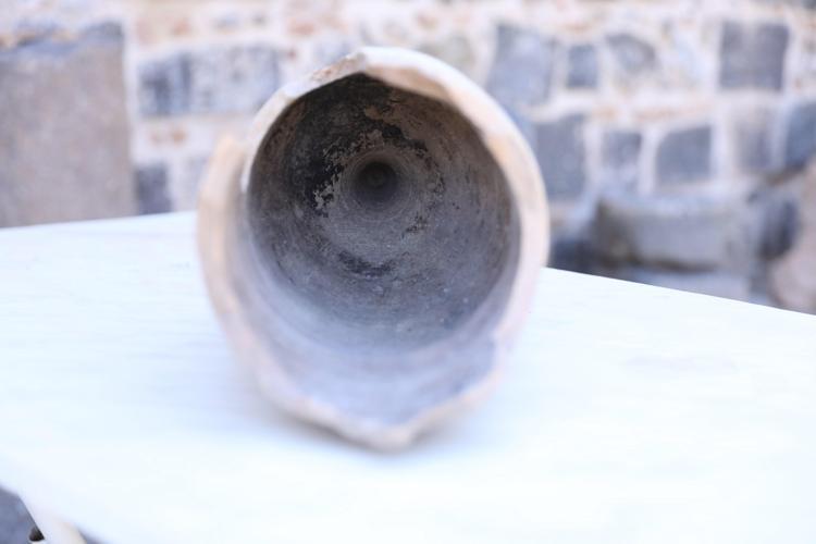 ‘BÖLGEDE İLK KEZ BİR AMFORA BULUNUYOR’