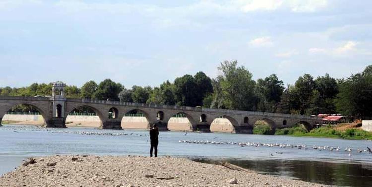 SİNSİ SİNSİ GELİR