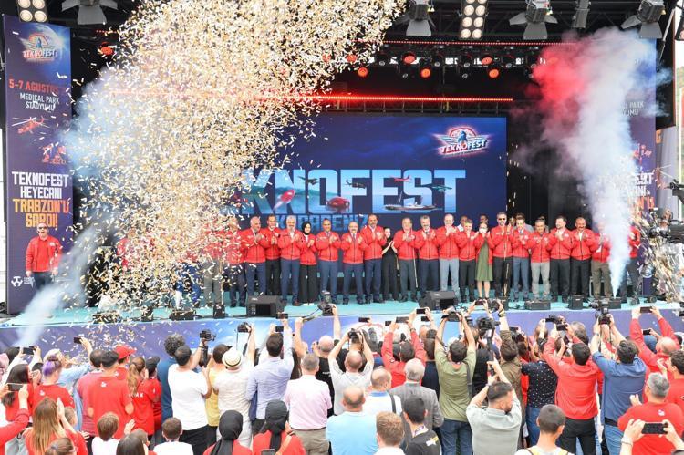 İNSAN SAÇIYLA DENİZ TEMİZLEME ROBOTU