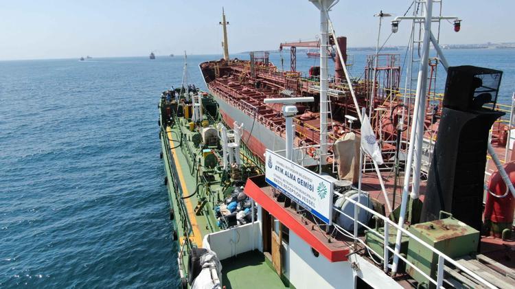DENİZE ATIK BIRAKAN GEMİLERE TOPLAM 36.7 MİLYON CEZA KESİLDİ