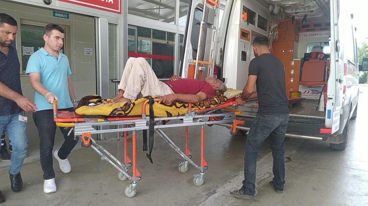 ÇEKİCİ İLE GELDİ, HASTA NAKİL AMBULANSIYLA EVİNE GÖNDERİLDİ