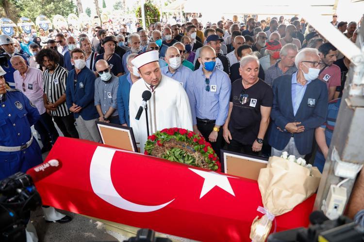 37 YILLIK ARKADAŞIMDI, ÇOK ÜZGÜNÜM