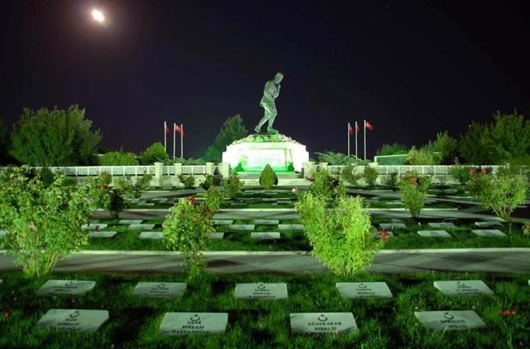 100ÜNCÜ YILA ÖZEL 1922 METRE TÜRK BAYRAĞI