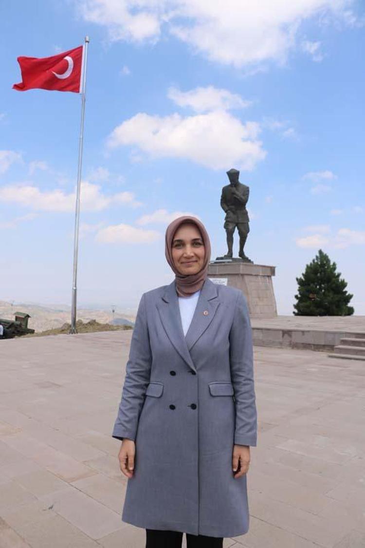 BENZERİ OLMAYAN SERGİ