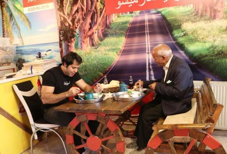 AKRABALARIMIZ DA GELİYOR