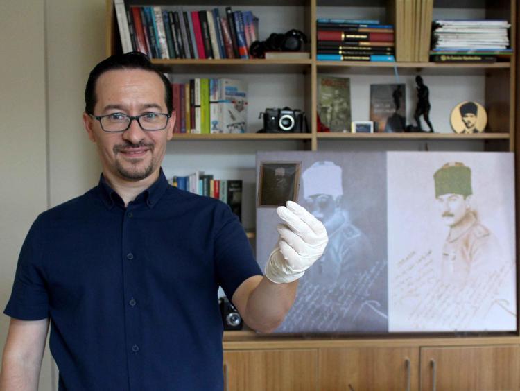 ÖZEL YAPIM KUTUDA 14 YIL SAKLADI