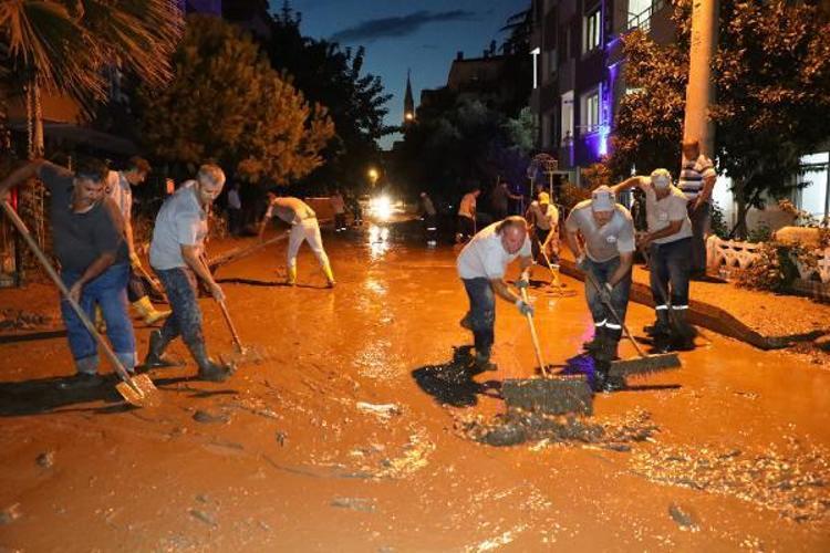 HASAR HAVADAN GÖRÜNTÜLENDİ