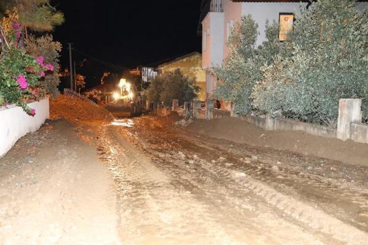 BİN PERSONEL TEMİZLİK ÇALIŞMASI YÜRÜTÜYOR