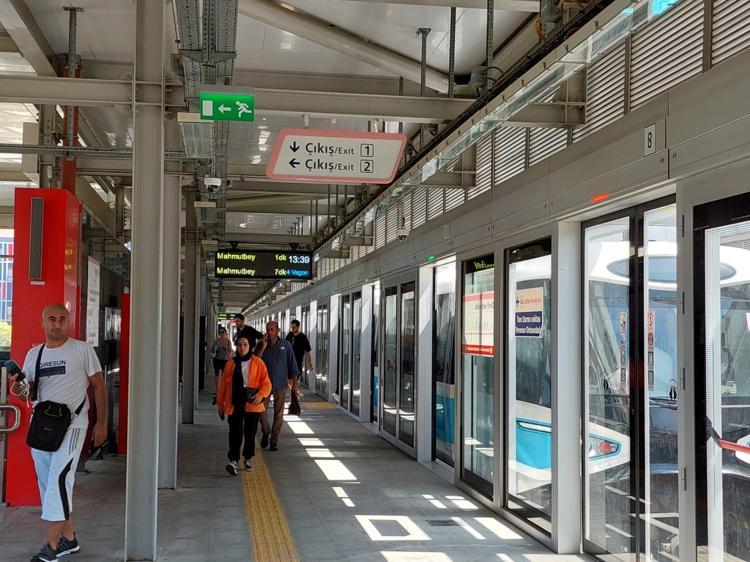 MAHMUTBEY-ESENYURT METROSUNUN İLK ETABINDA ÇALIŞMALAR BAŞLIYOR