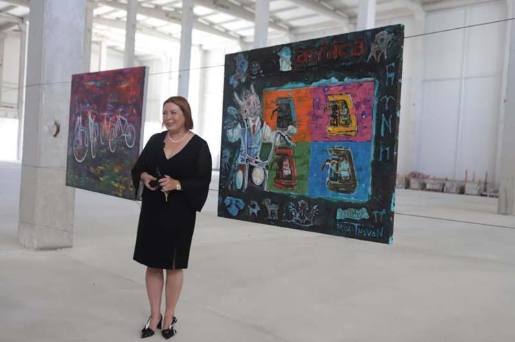 ESERLER FABRİKADA SERGİLENİYOR