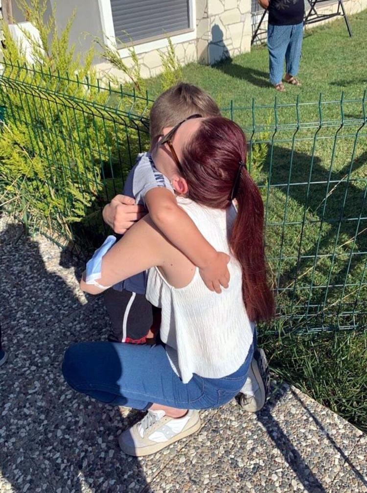 ÇOCUĞU YALNIZLIĞA MAHKUM ETTİ