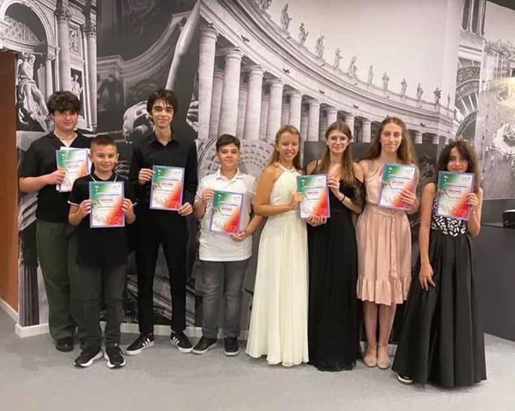 ‘UÇUŞA 3 GÜN KALA VİZE ALDIK’