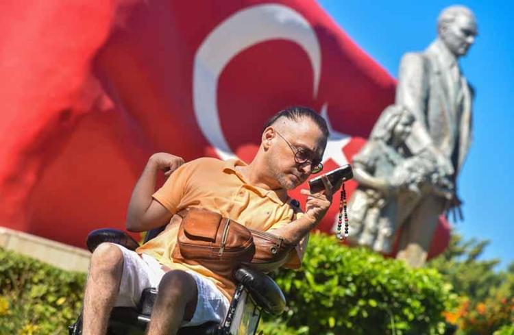 Sinema sevgisinin başlangıcından bahseden Duman, şöyle devam etti: