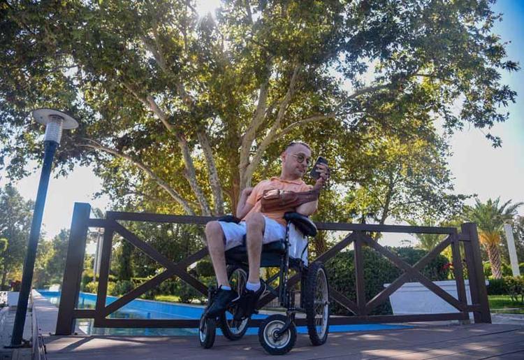 YOL GÖSTERİCİ OLMAYI İSTİYORUM