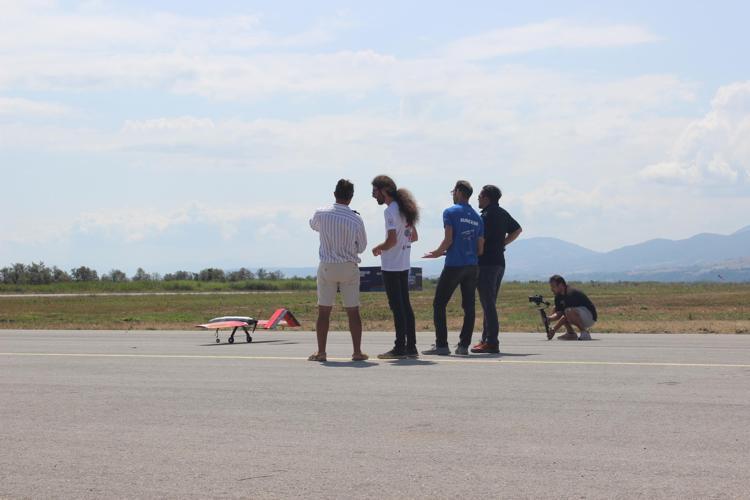 20-25 DAKİKA HAVADA KALMA SÜREMİZ VAR