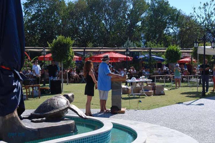 KAPTAN JUNE GİBİ DÜŞÜNENLERİN ÇOĞALMASINI ÜMİT EDİYORUZ