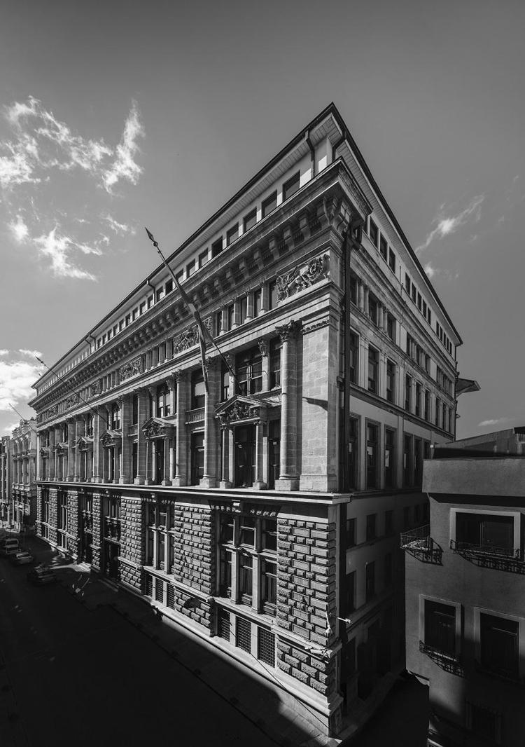 VALLAURY, NEO-OSMANLI STİLİNİN YARATICILARINDAN