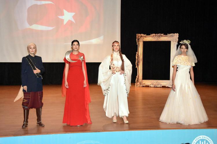 SELÇUKLUDAN OSMANLIYA KADIN KIYAFETLERİ