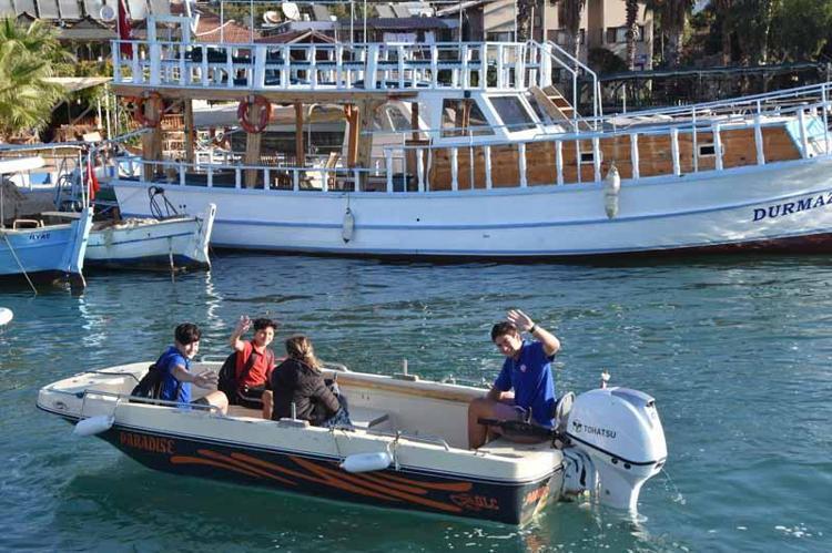 BİR ÖĞRENCİ BİLE KALSA DEVAM EDECEĞİZ