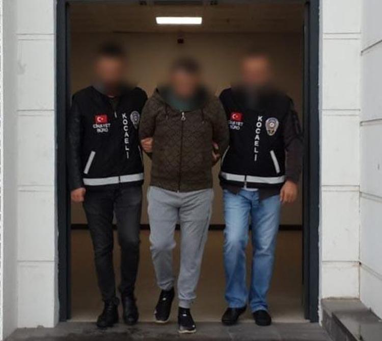 POLİS, YANGIN SONRASI CİNAYETTEN ŞÜPHELENDİ